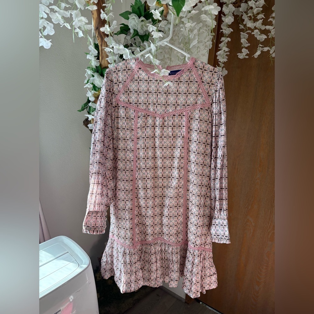 Ro’s Garden Elegant Pink Patterned Long Sleeve Dress